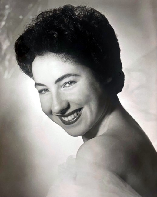 Obituary of Eve Sara Kamlot