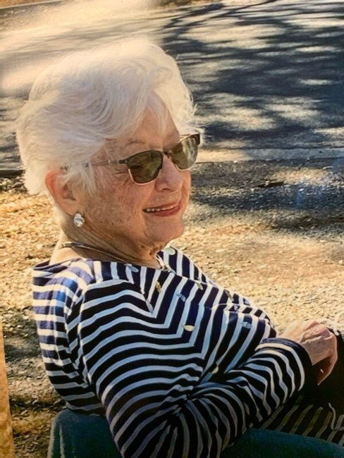 Avis de décès de Bobbie Lucille Veitch Davis