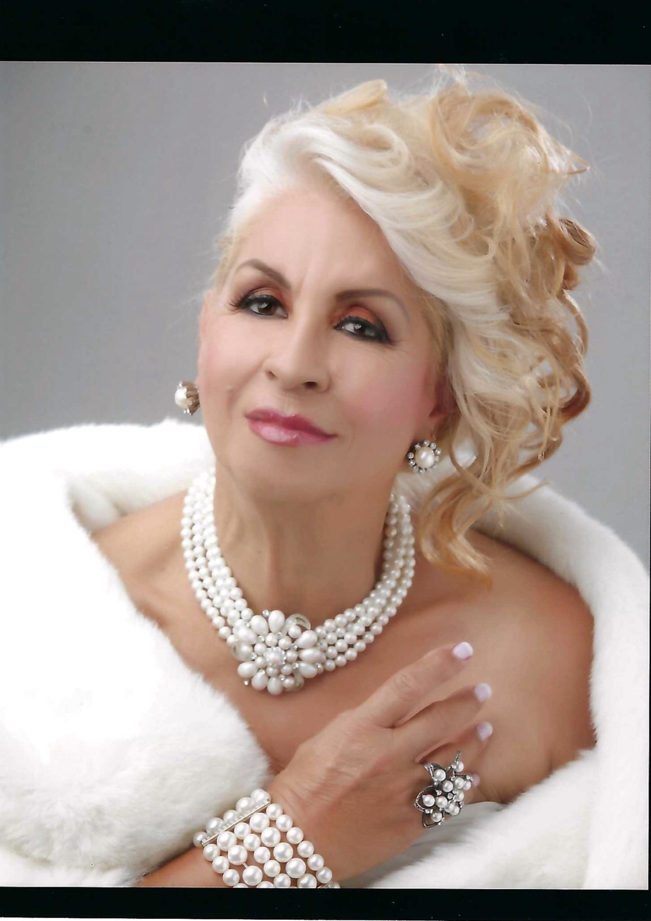 Obituary of Myriam Sinisterra