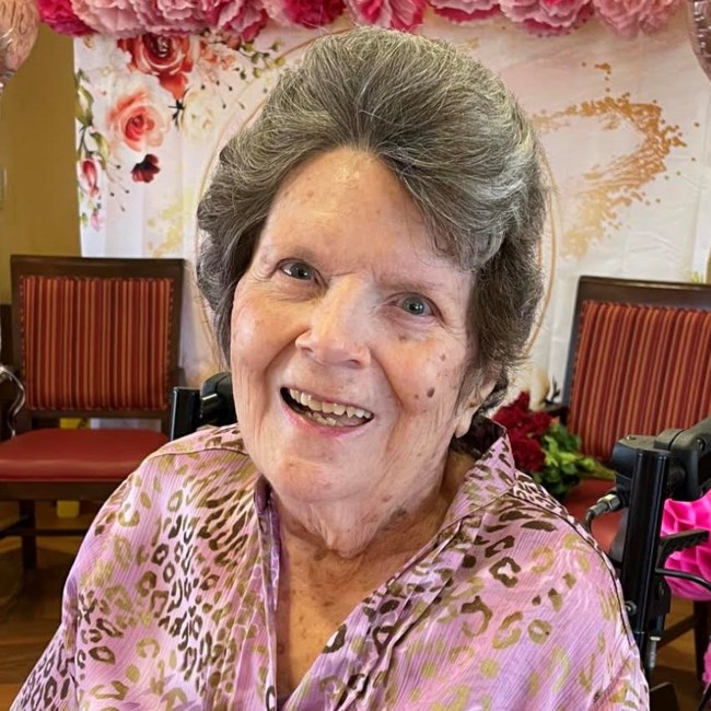 Obituary of Lois Ann Creighton