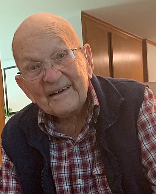 Obituary of Royce Hilton Smith