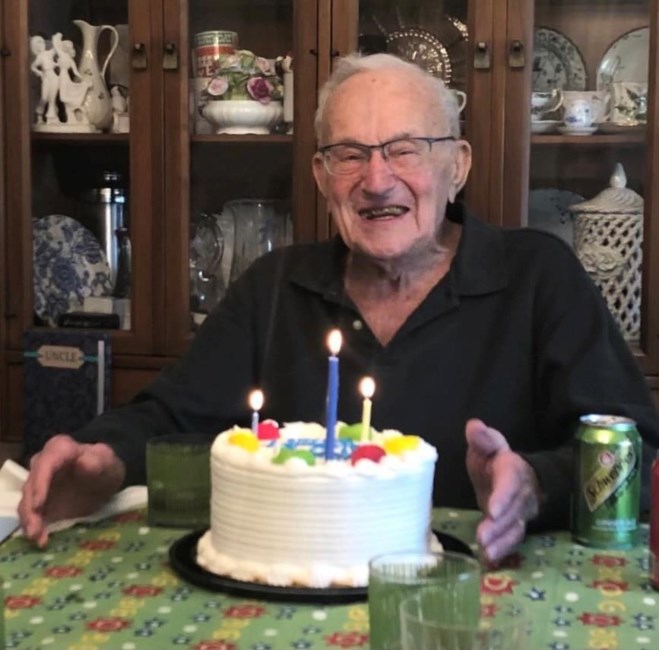 Avis de décès de David E. Young