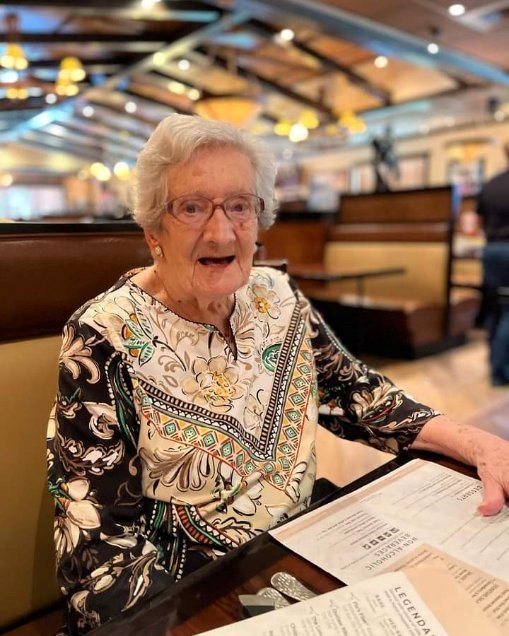 Obituary of Zora Krajacic