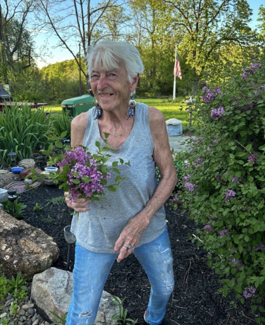 Obituary of Bonnie Kay Comp