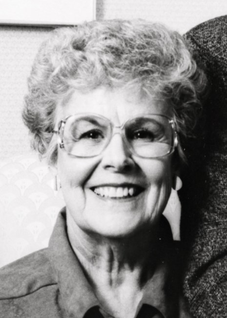 Obituario de Betty J. Pettit