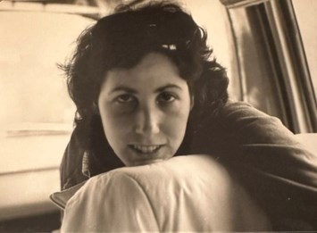 Obituary of Sharon Hecht-Caplan