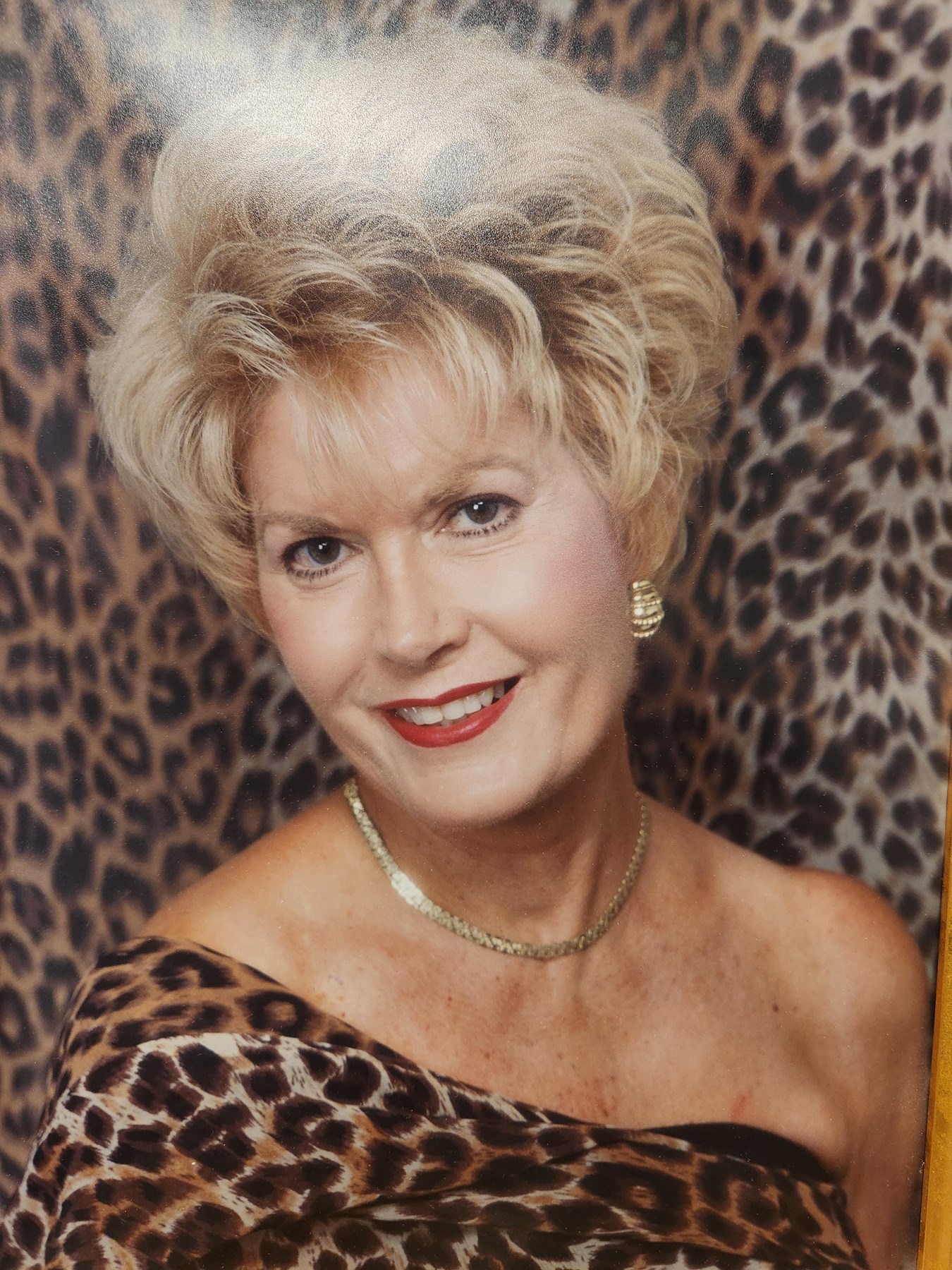 Obituary of Helen Suggs - Saint