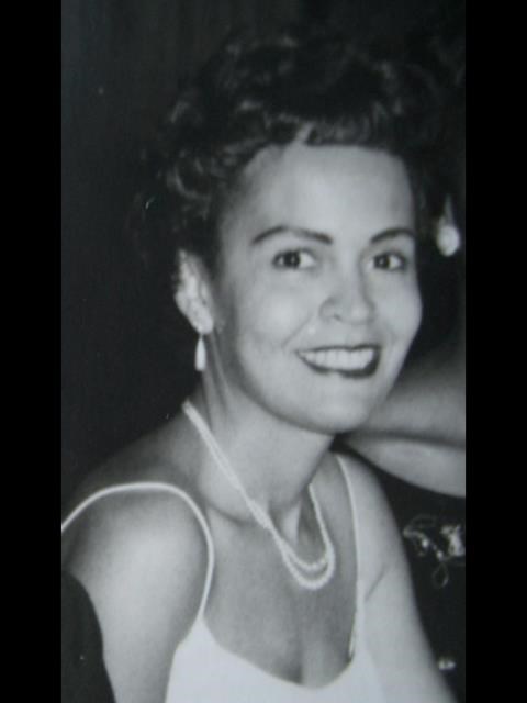 Obituary of Vivian D. Sanders