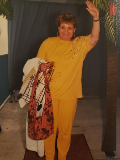 Obituary of Elaine D Russell