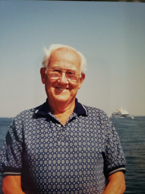 Obituary of Hector "Bill" William Duthie