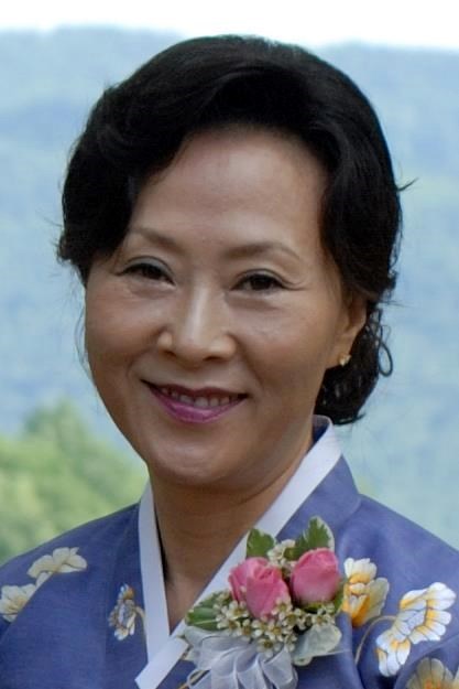 Obituary of Yumi Jin Kim