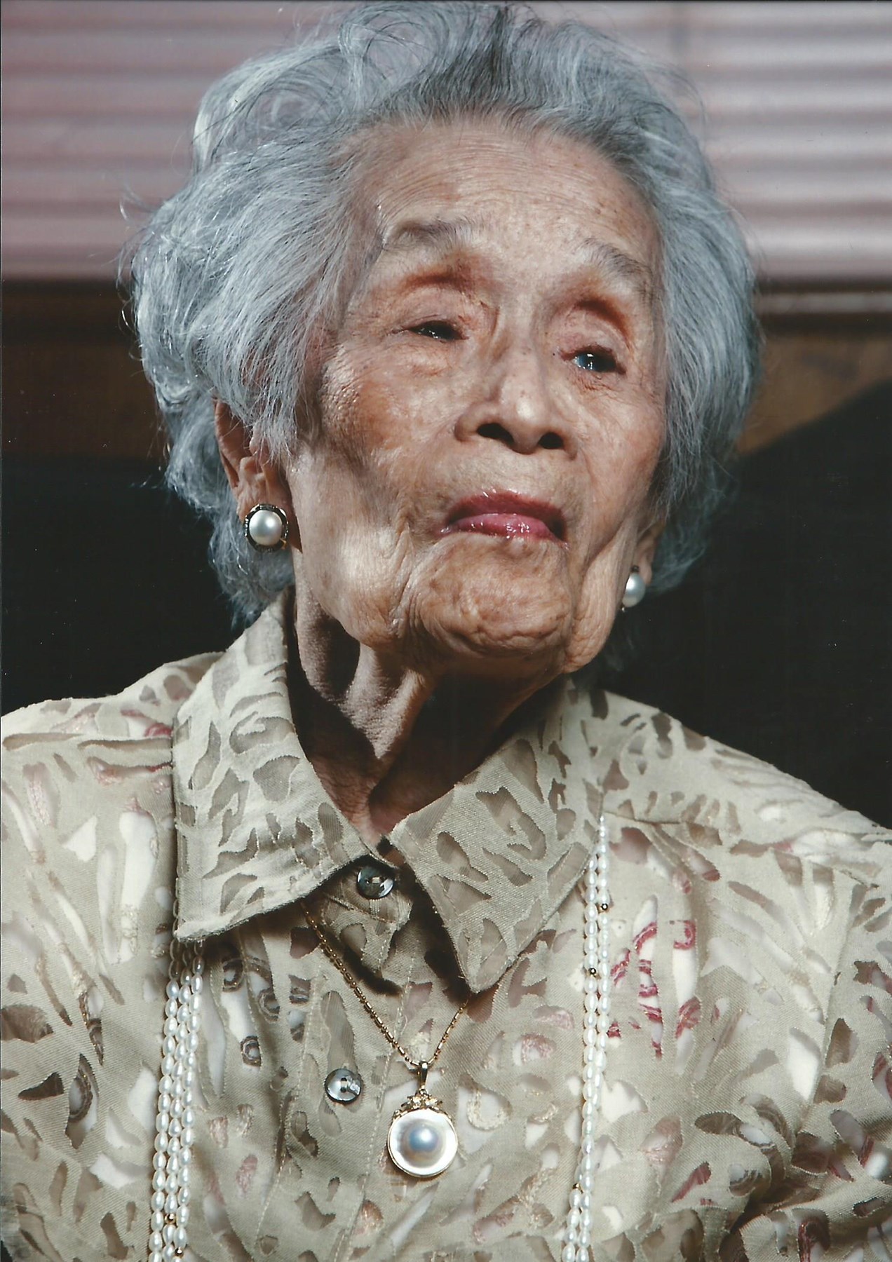 Obituary of Maria Corazon Borrinaga Roble