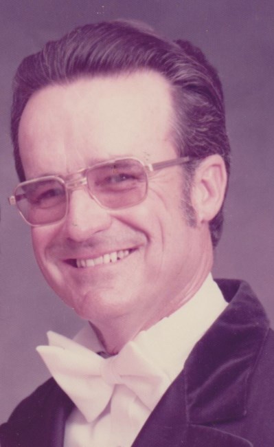 Obituario de Dr. Carl Thomas Blake
