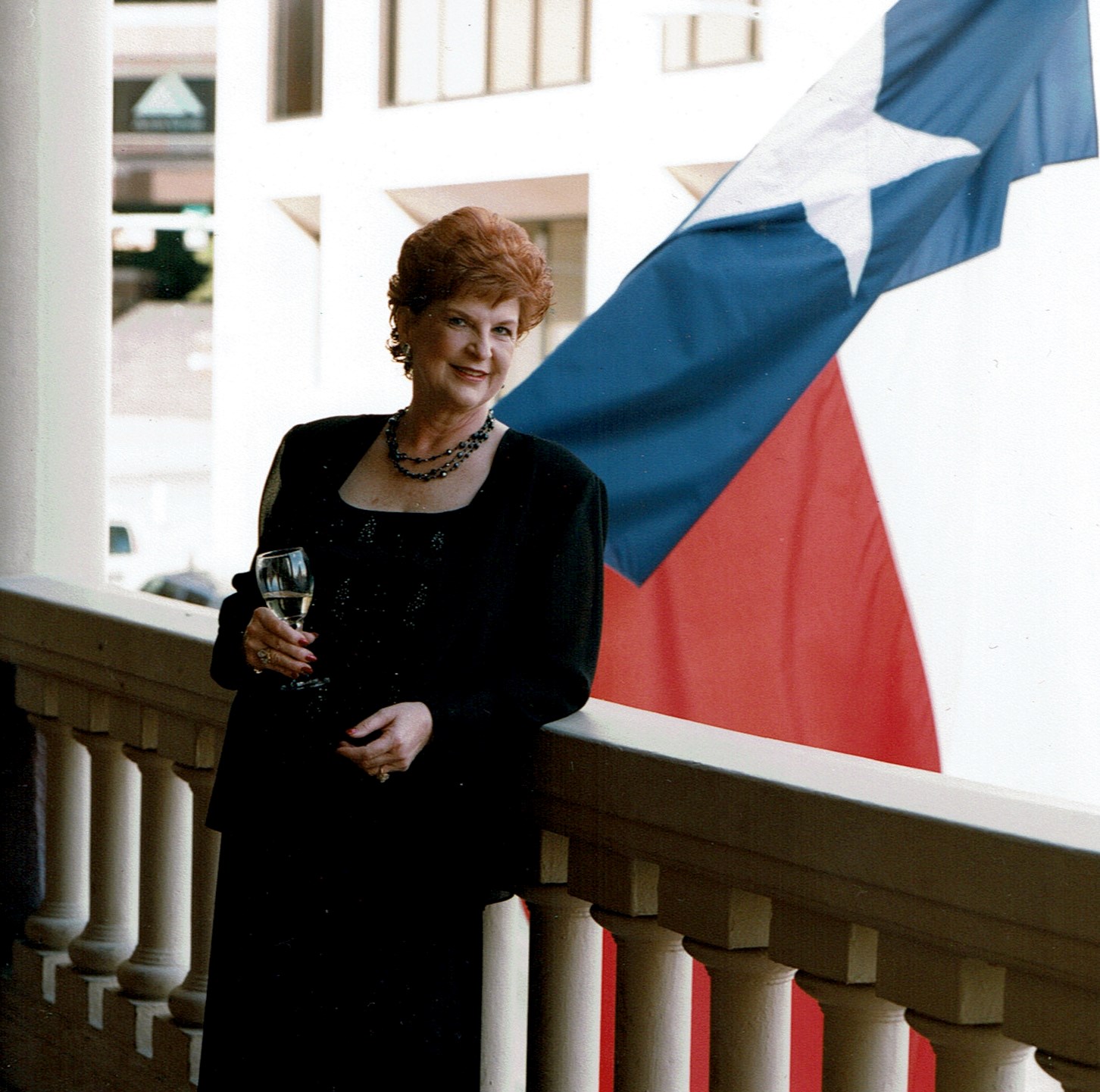 Obituario de Jean Warren