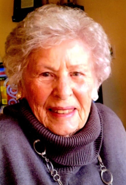 Obituary of Mae Hilton Schmucker