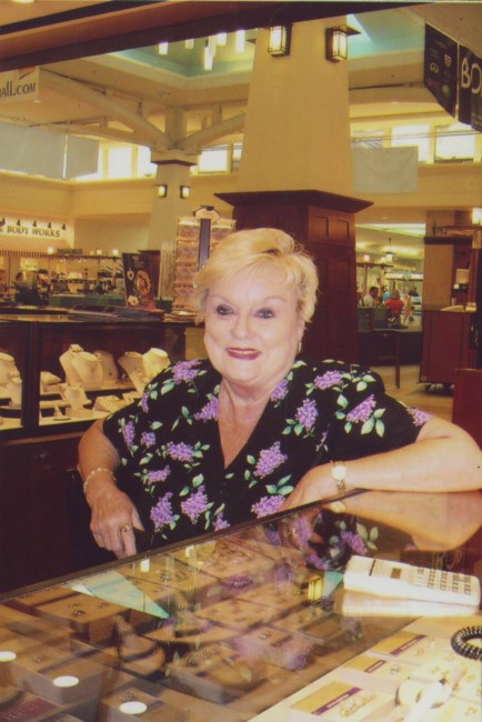 Obituary of Joan E. Ross