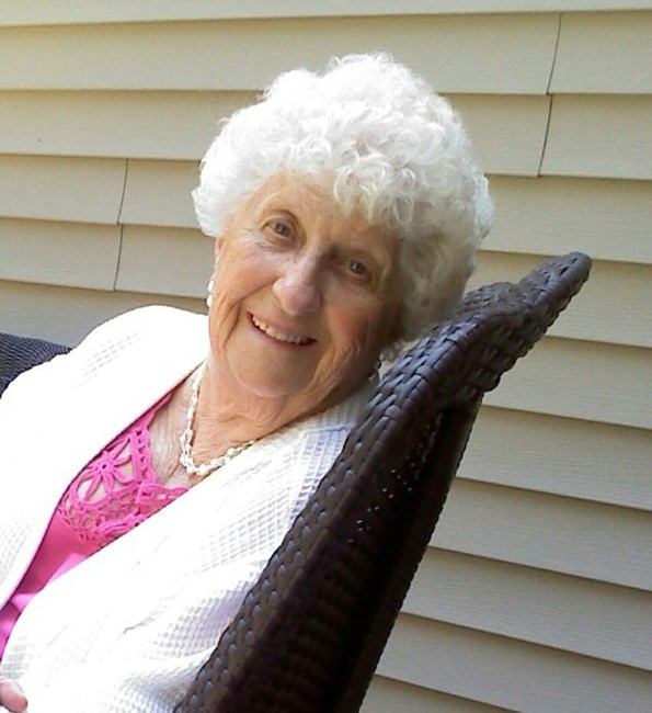 Obituario de Mrs. Irene Lewis