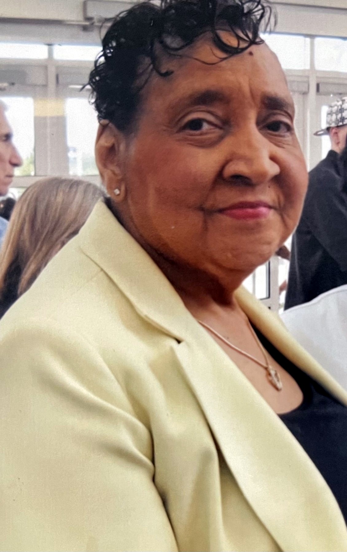 Evelyn W Brown Obituario Centereach NY