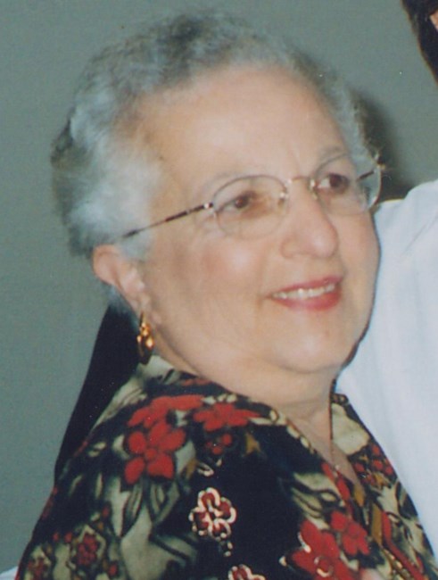 Obituario de Julia M. Coletti