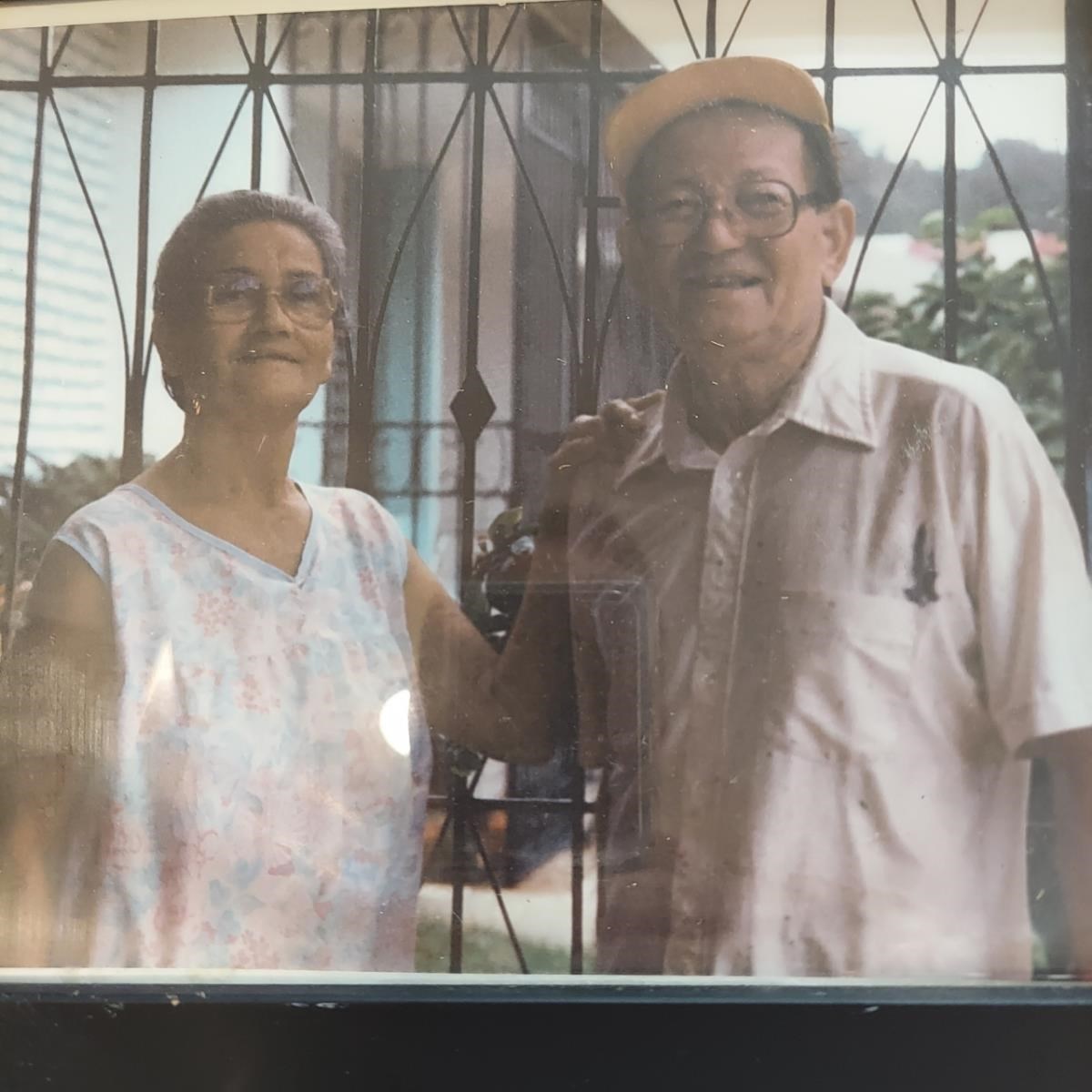 Obituary of Virgen María Bobe Acosta