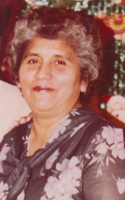 Obituary of Trinidad Mendiola Flores