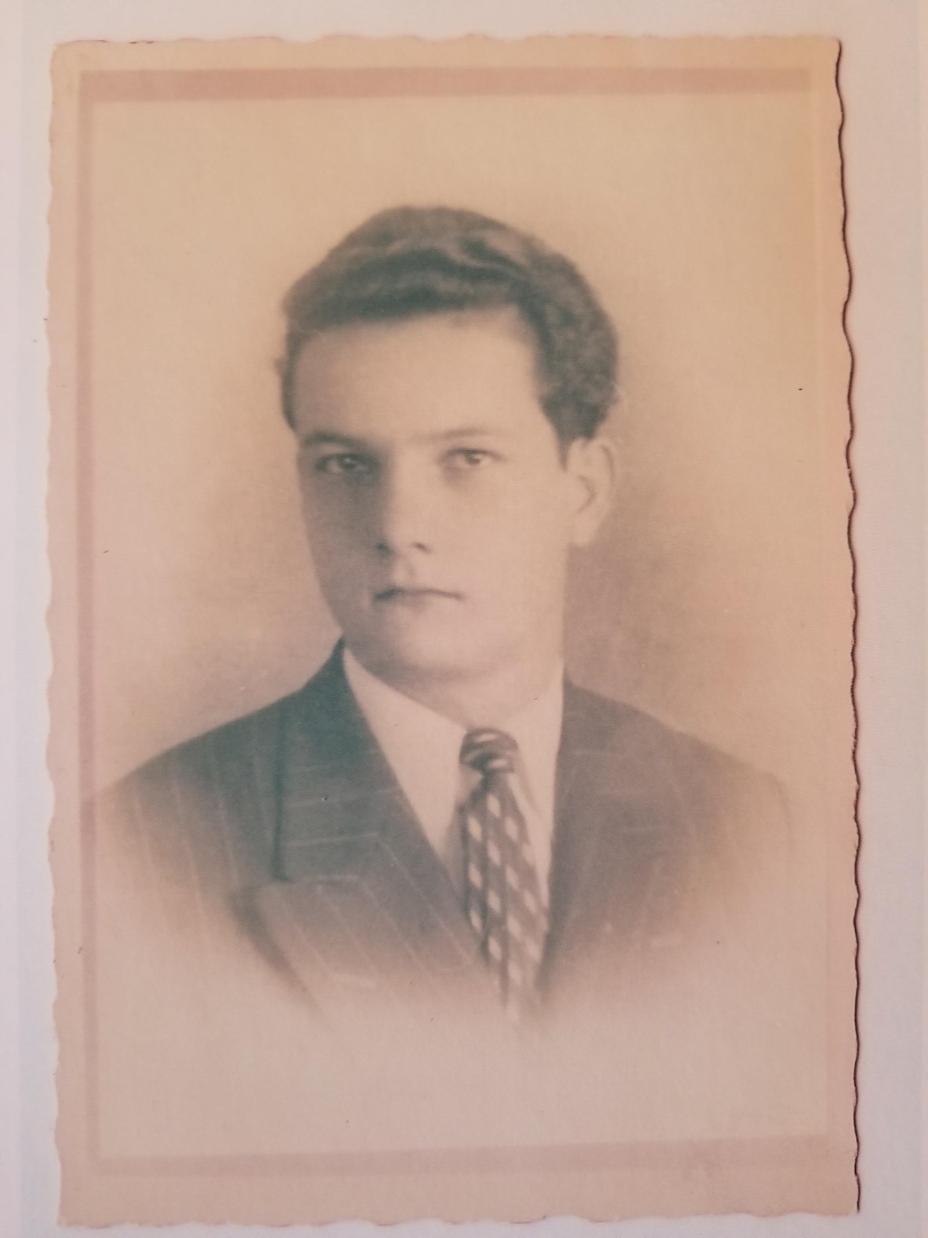 Obituary of Mr. Arturo Florez