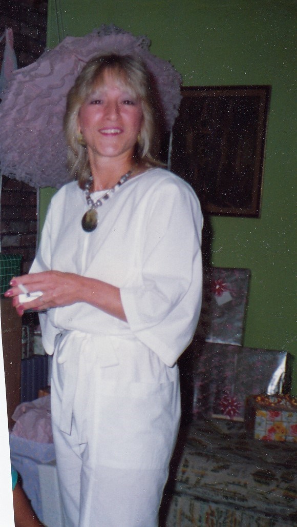 Obituary of Lorraine Mary Taylor