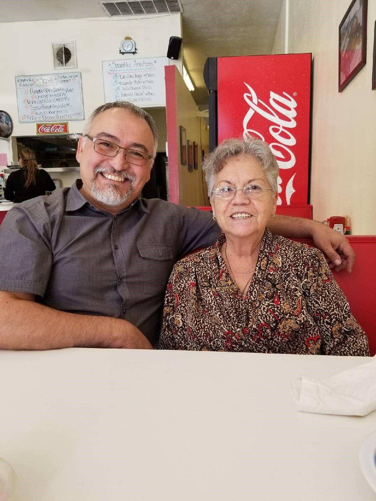 Obituary of Araceli Flores