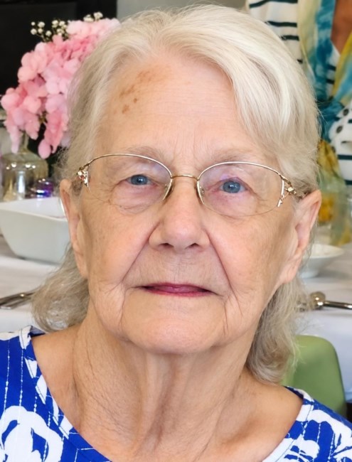Obituary of Darlene Gladys Hall