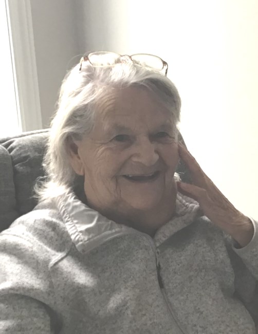 Avis de décès de Lucille Deschamps (Née Lajoie)