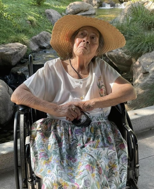 Obituary of Ofelia Munoz