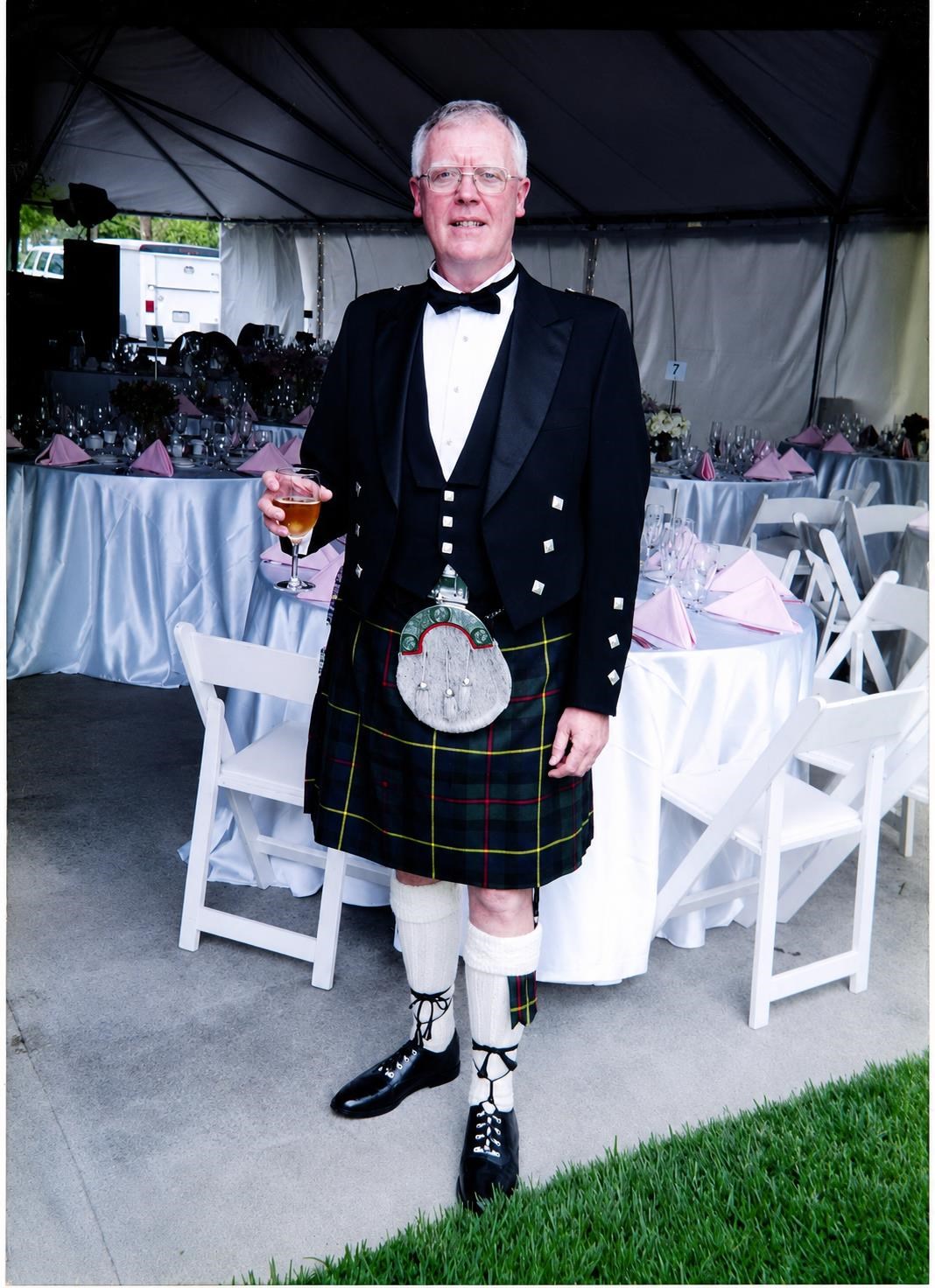 Obituary of Leslie K. Valentine