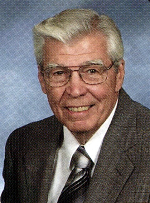 Obituary of Lowell Holligan