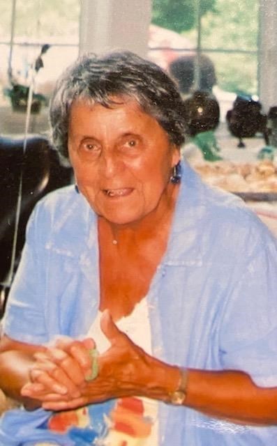 Obituary of Lillian May Souza