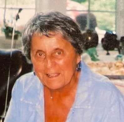 Obituary of Lillian May Souza