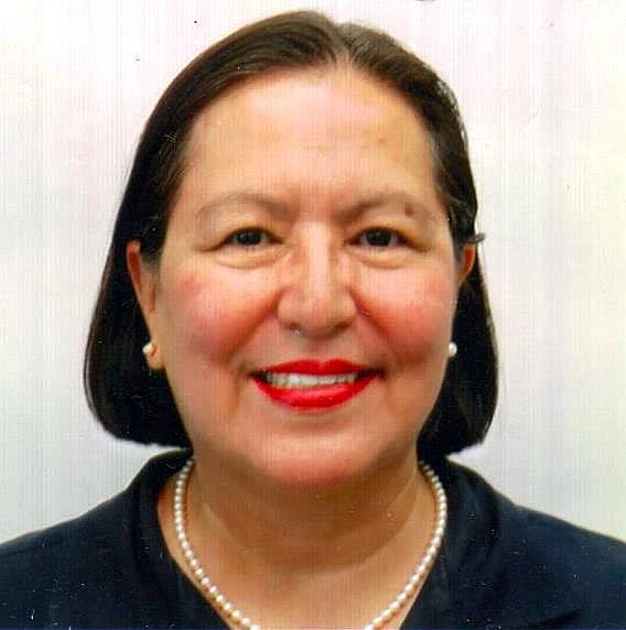 Obituary of Gloria de la Cruz
