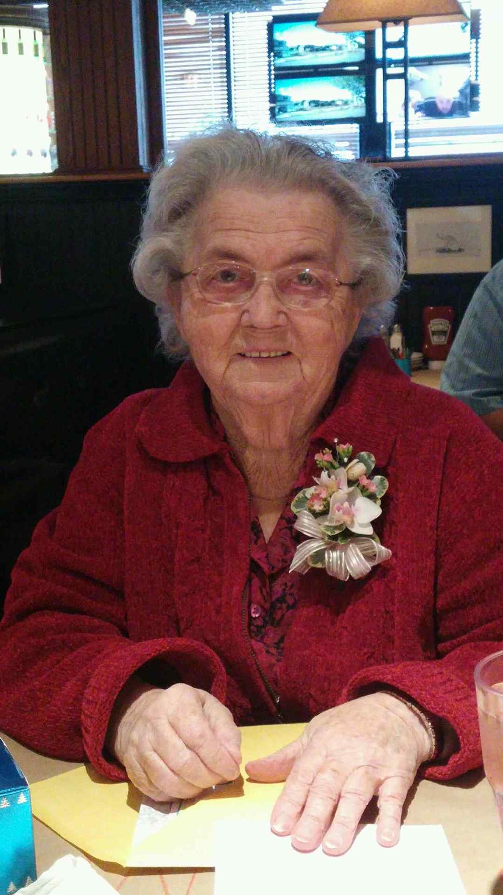 Obituary of Helen Mary Hlohinec