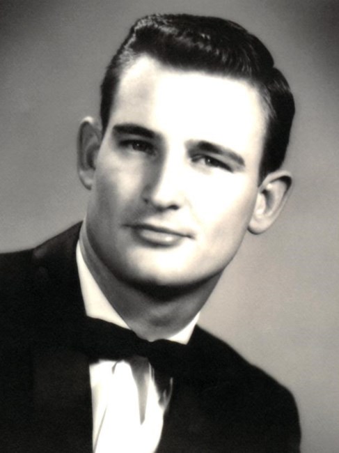 Obituary of Lynn Hamilton Elliott