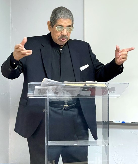 Avis de décès de Rev. Victor Urbino