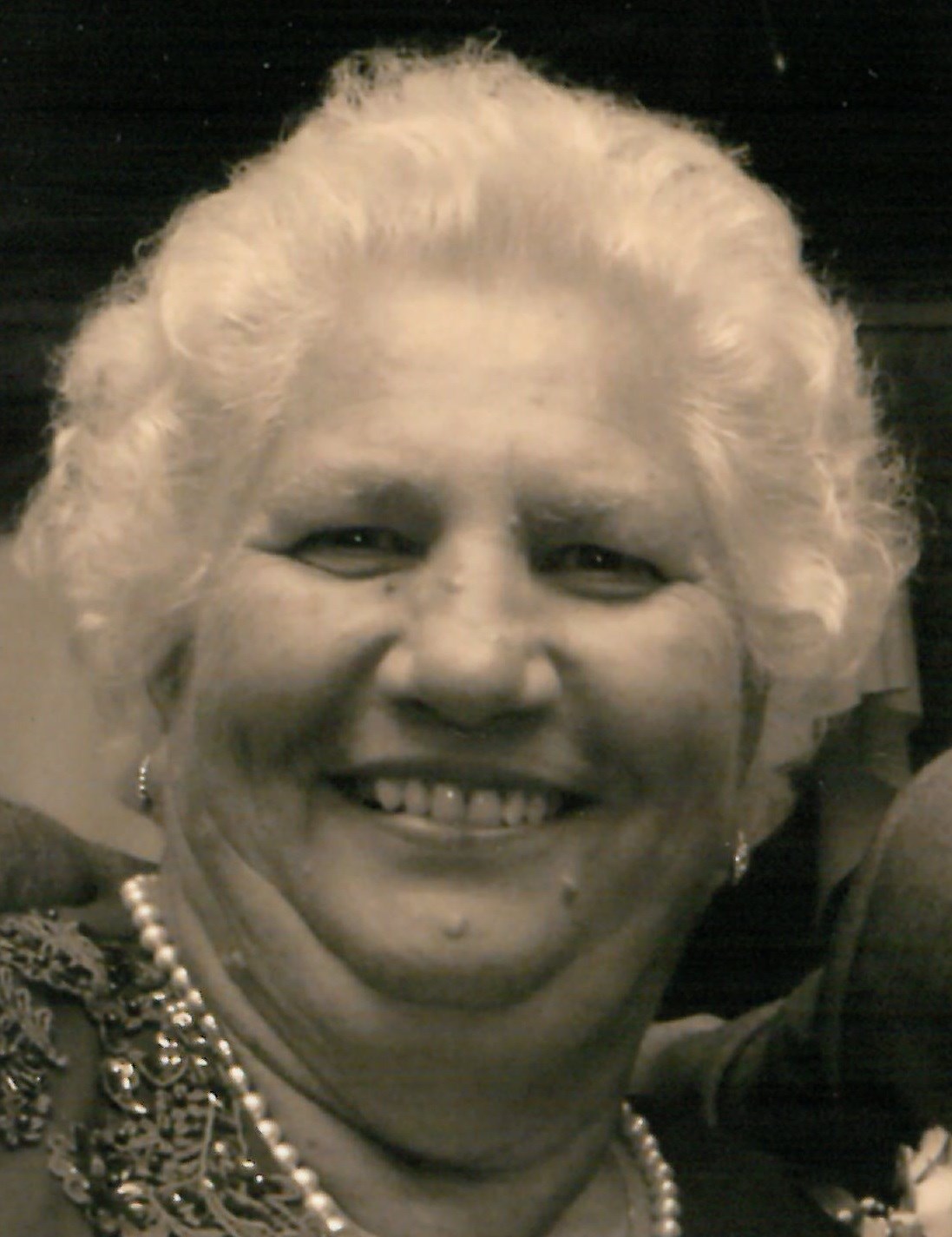 Obituary of Lydia Schewtschenko