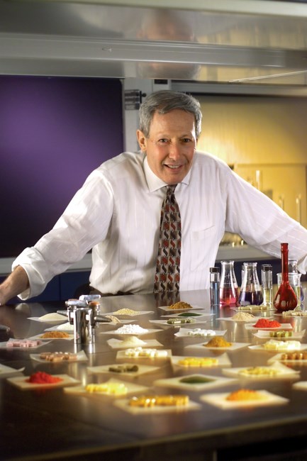 Obituary of Elwood E Richard