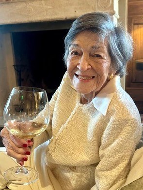 Obituary of Dorothy (Russell) Magill