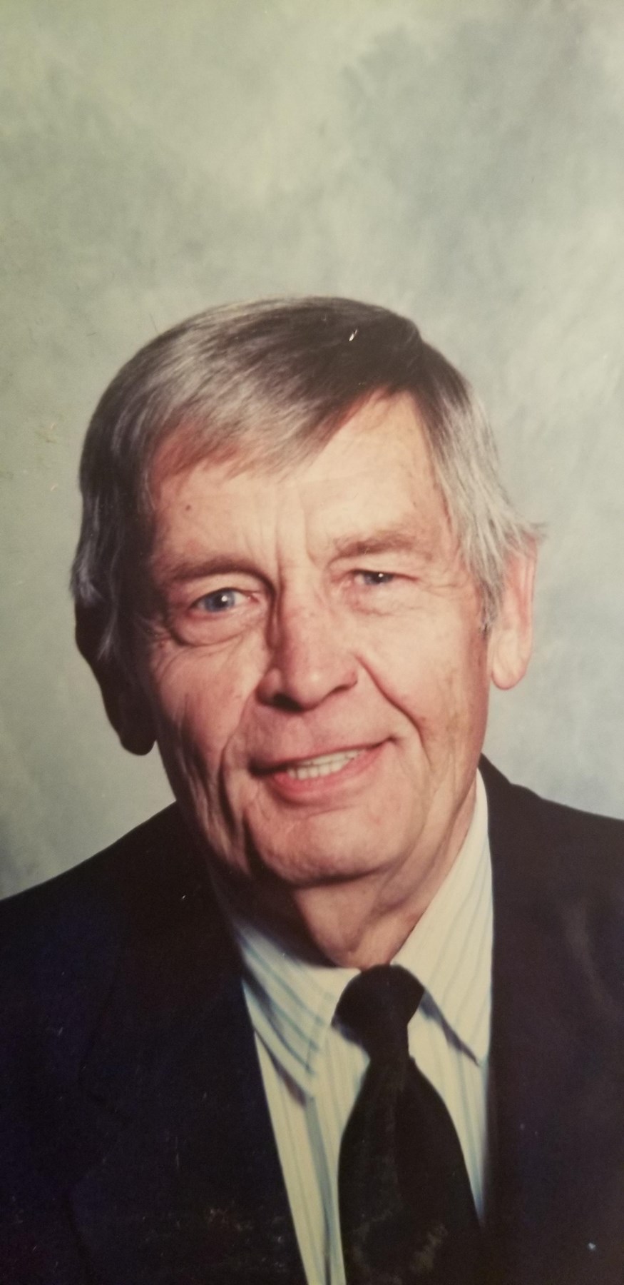 Obituary of Frank R. Temenak