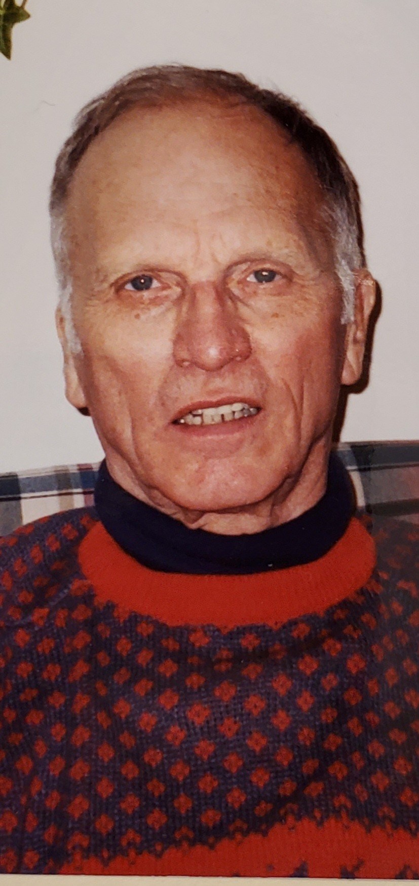 Obituary of Dean Myron Howe