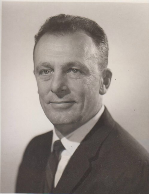 Obituary of Richard Arnau Owen