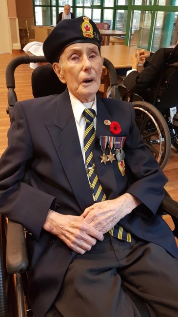 Obituario de Murray John Hopper