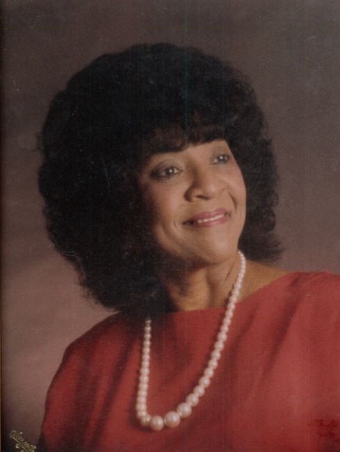 Obituary of Mary Oliver Mickens
