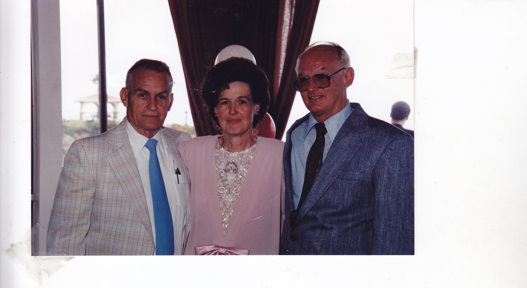 Obituary of Vernon Kenneth White