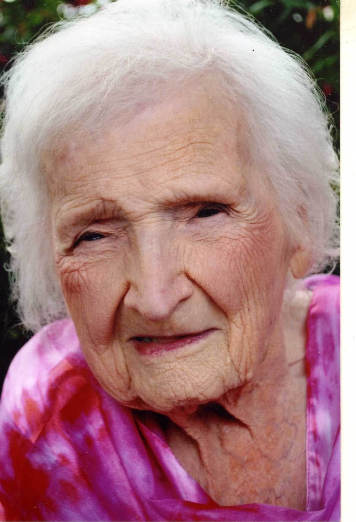 Obituary of Mary Gladys Smith Nelson