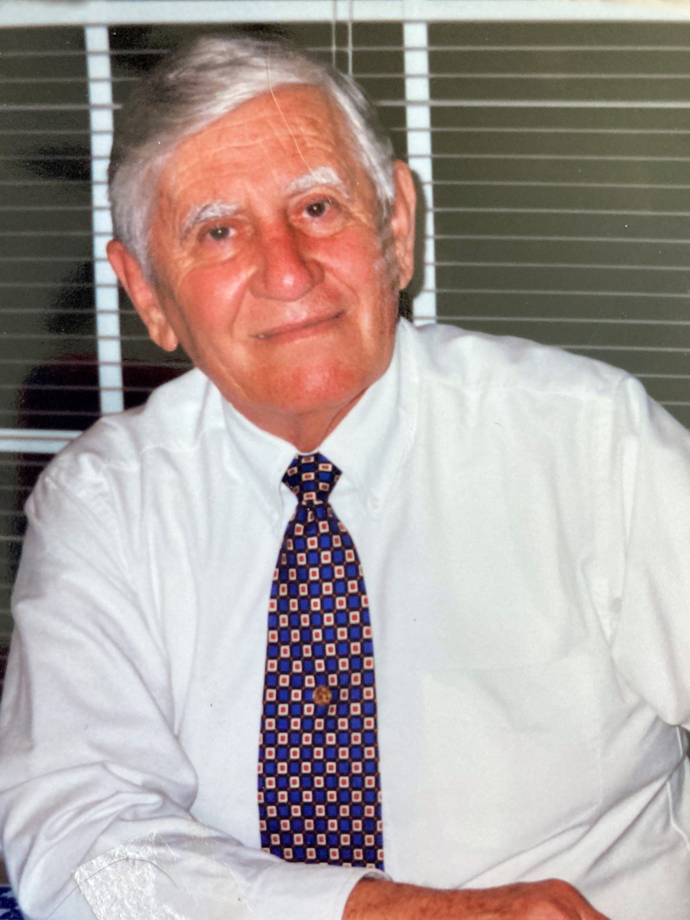 Obituary of Roberto R. Bustamante